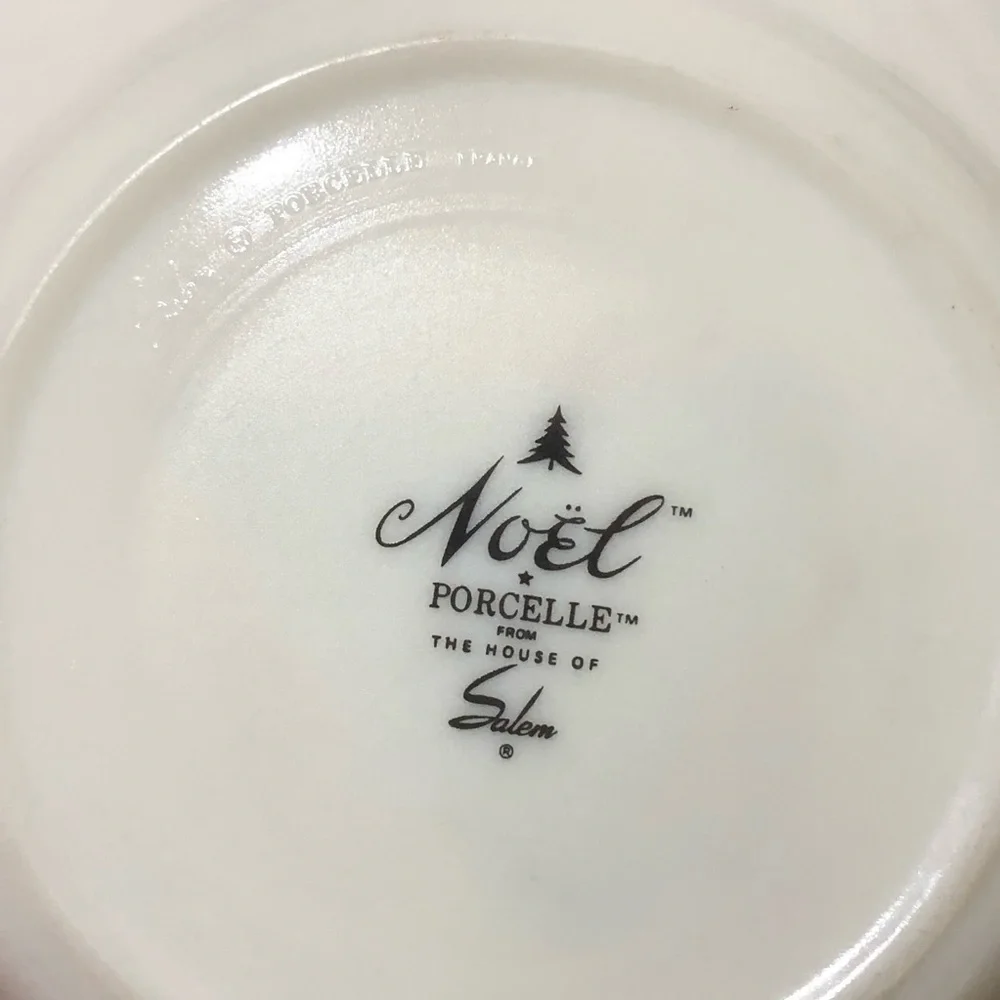NOEL PORCELLE from the House of Salem 9” salad pasta plate Set of 2 Vintage 80s